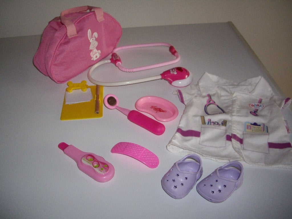 baby born dokters tasje+ kleding + crox, Ophalen of Verzenden, Zo goed als nieuw, Babypop