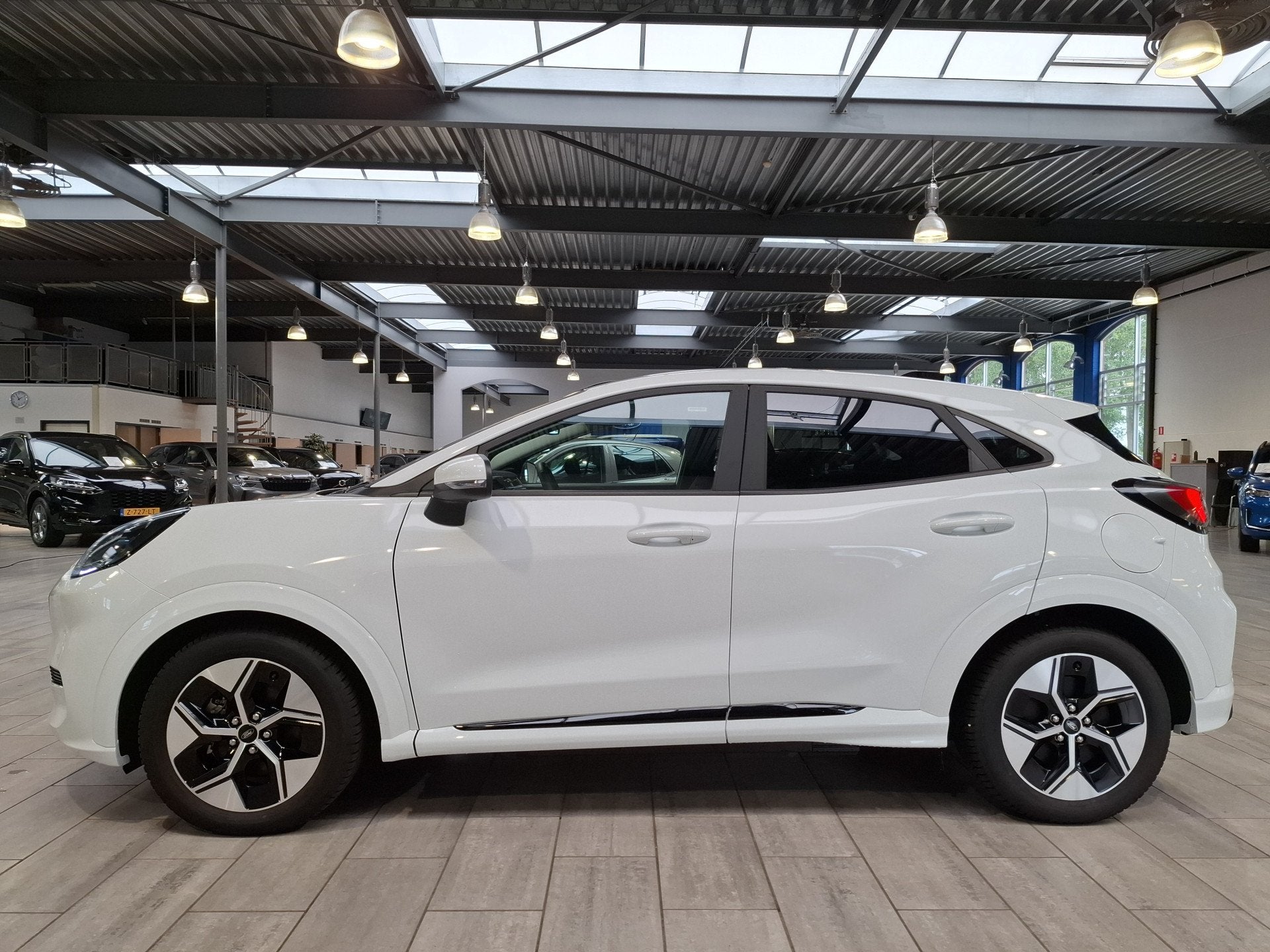 Ford Puma Gen-E Select 44 kWh 168pk | Winter Pack | El. a. k, Stof, Wit, Origineel Nederlands, 169 pk