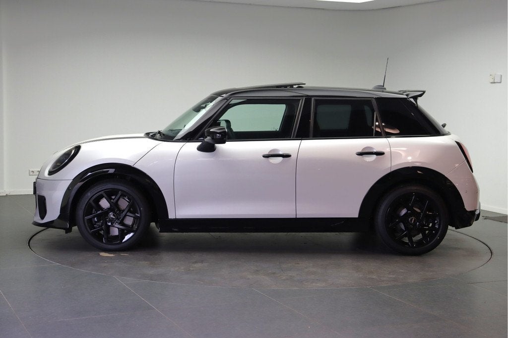 MINI Hatchback Cooper C Automaat / John Cooper Works / Pakke, 156 pk, Leder en Stof, Wit, Bedrijf