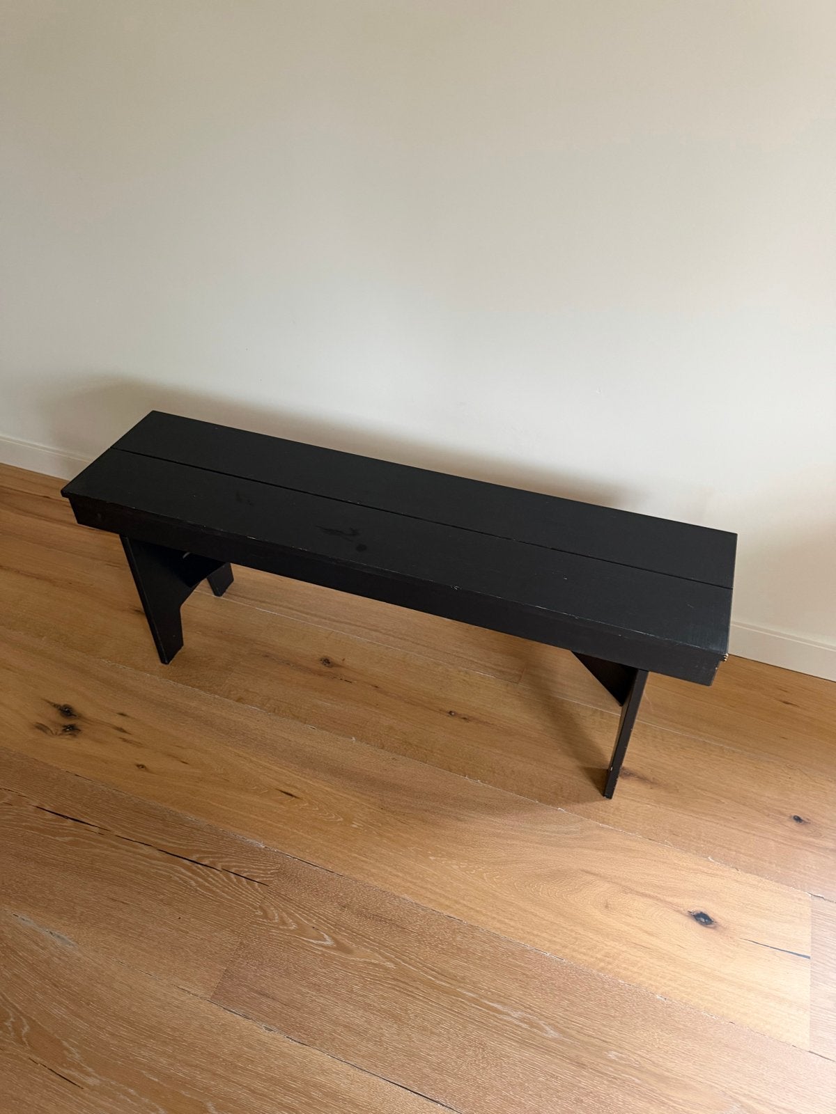 Woood houten bankje zwart 130x46x30 cm, Huis en Inrichting, Stoelen, Ophalen of Verzenden, Gebruikt, Zwart, Hout