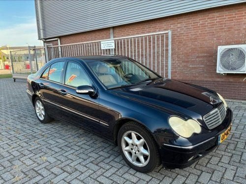 Mercedes-Benz C-Klasse 2.0 C200 Kompr Sedan AUT 2002 Blauw, Auto's, Beige, 4 cilinders, Blauw, 163 pk