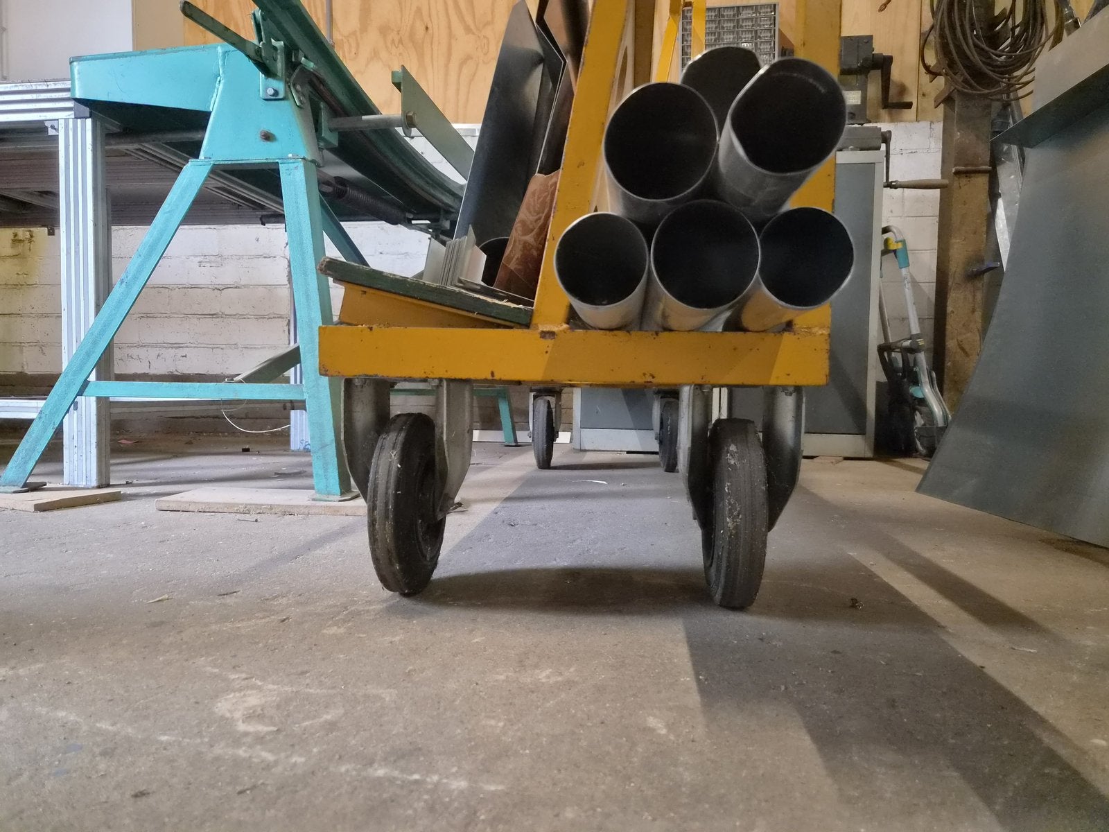 Grote metalen transportkar / platenwagen / platenkar wielen, Doe-het-zelf en Verbouw, 100 liter of meer, Ophalen, Gebruikt, Transportkar