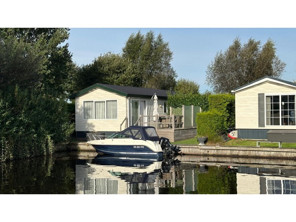 Chalet te koop + eigen grond in Boornzwaag,Friesland!R#52R, Tot en met 4