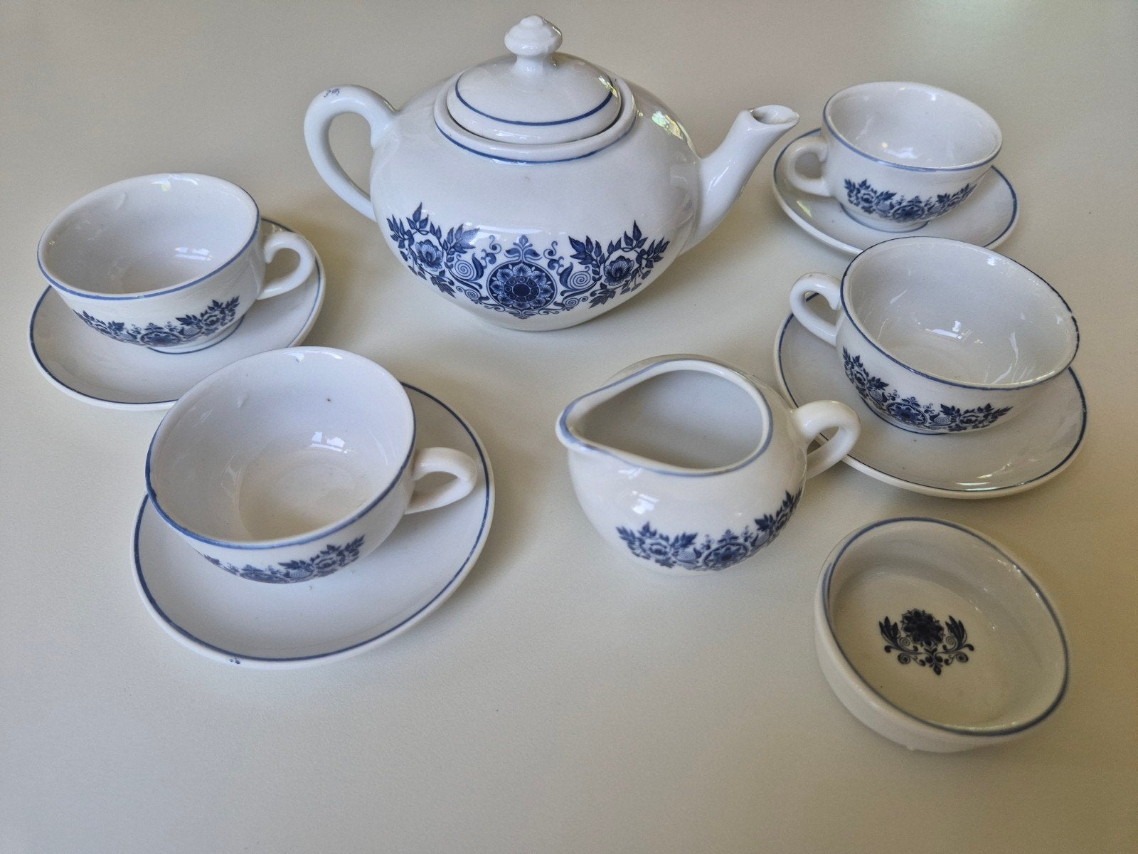 Vintage Douwe Egberts, poppen servies
met theepotje,, Ophalen of Verzenden, Gebruikt, Gebruiksvoorwerp