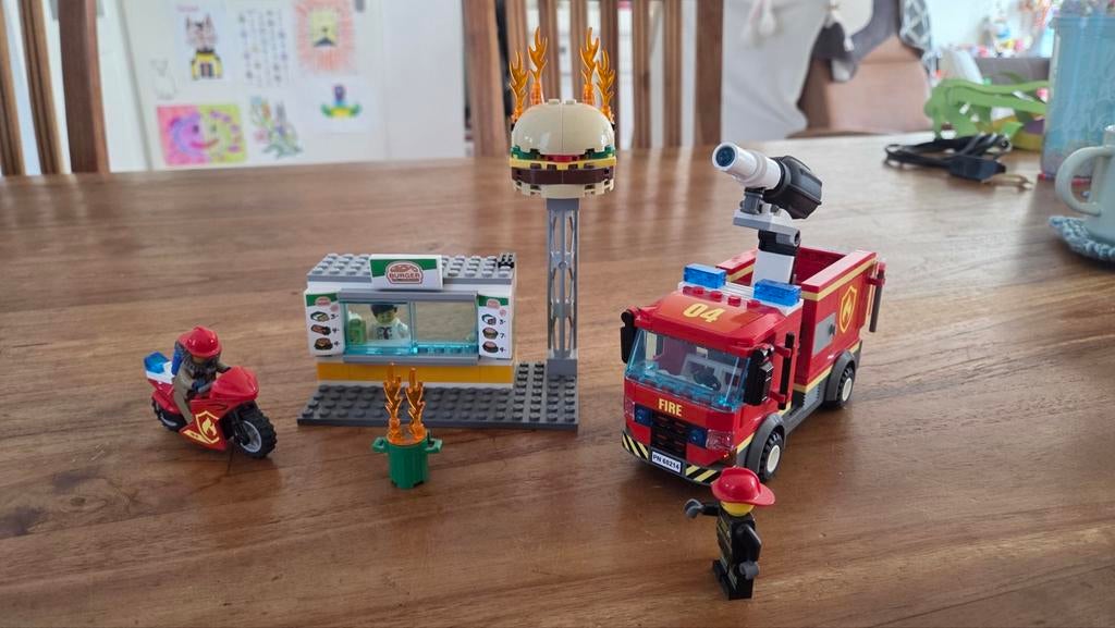Lego City 60214 Brandweer Brand bij hamburgerrestaurant, Ophalen of Verzenden, Zo goed als nieuw, Complete set, Lego