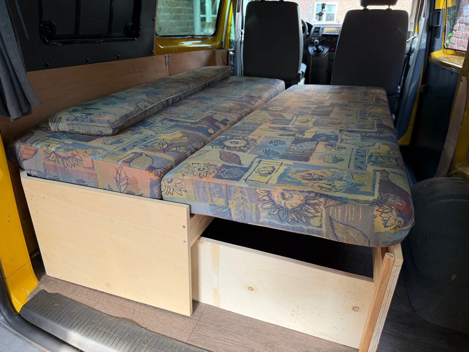 TEAB Uitschuifbaar bed voor camper of busje transporter t5, Ophalen, Gebruikt