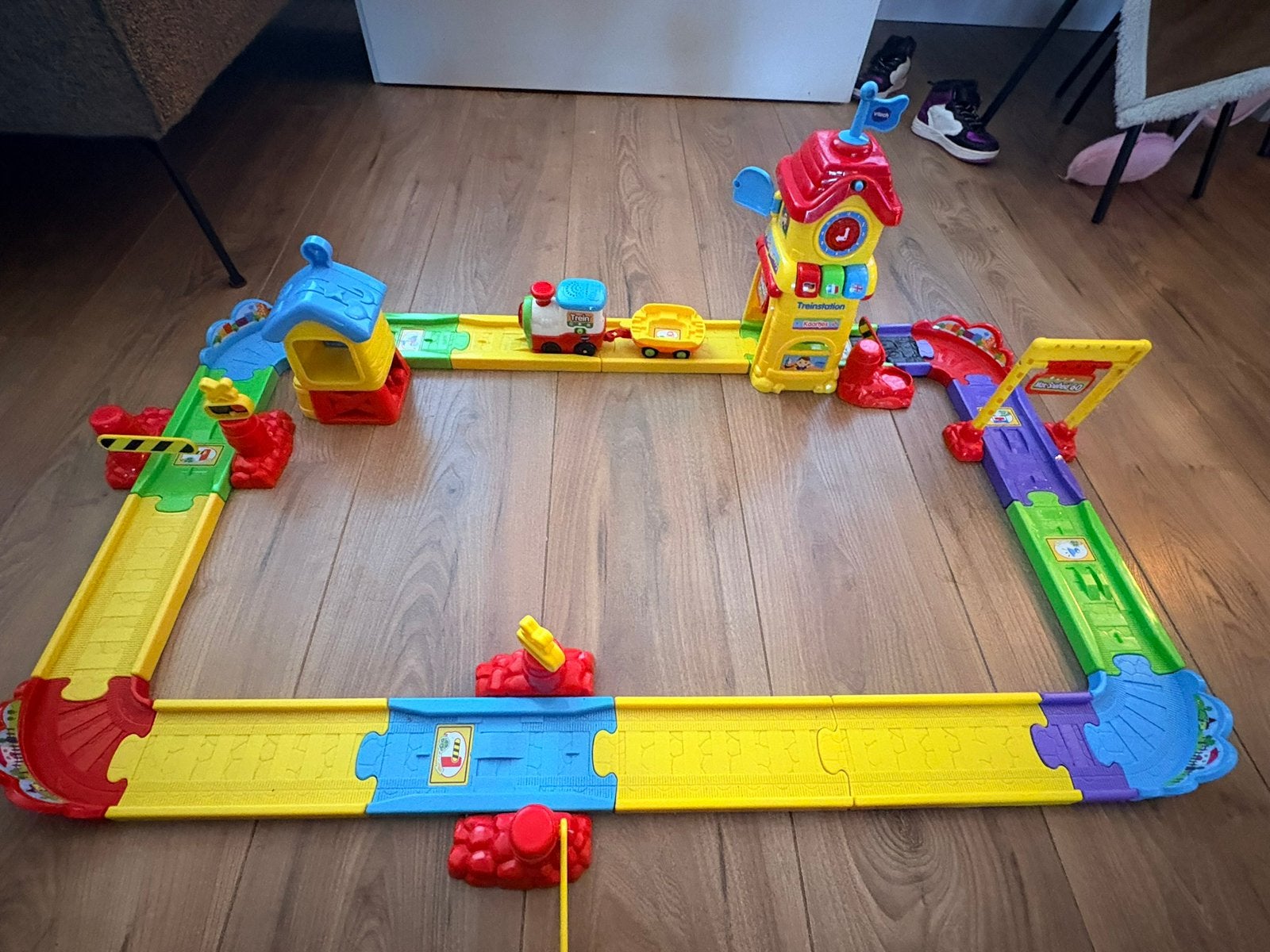 Toet toet treinstation, Ophalen of Verzenden, Gebruikt, 6 maanden tot 2 jaar
