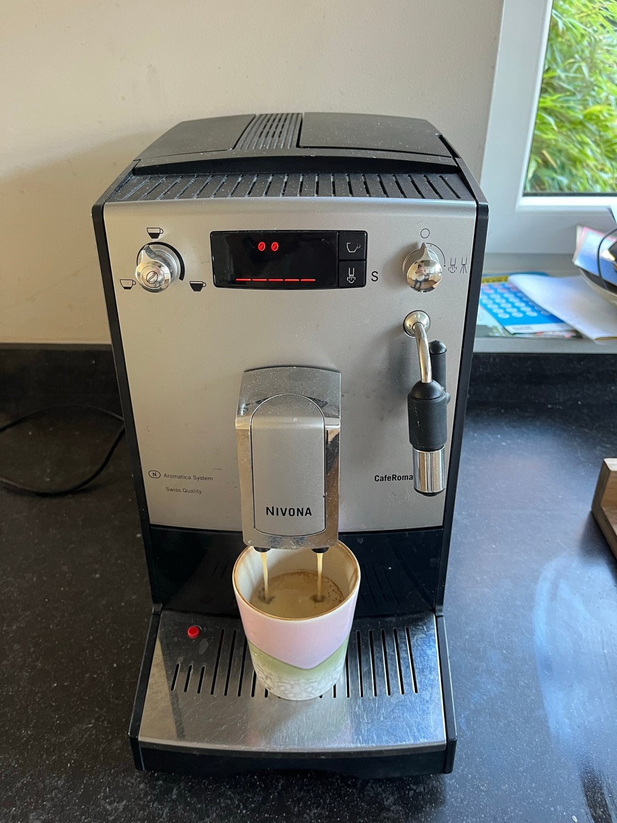 Nivona CafeRomatica 572 - Volautomatische koffiemachine, Afneembaar waterreservoir, Gebruikt, Koffiemachine, 2 tot 4 kopjes