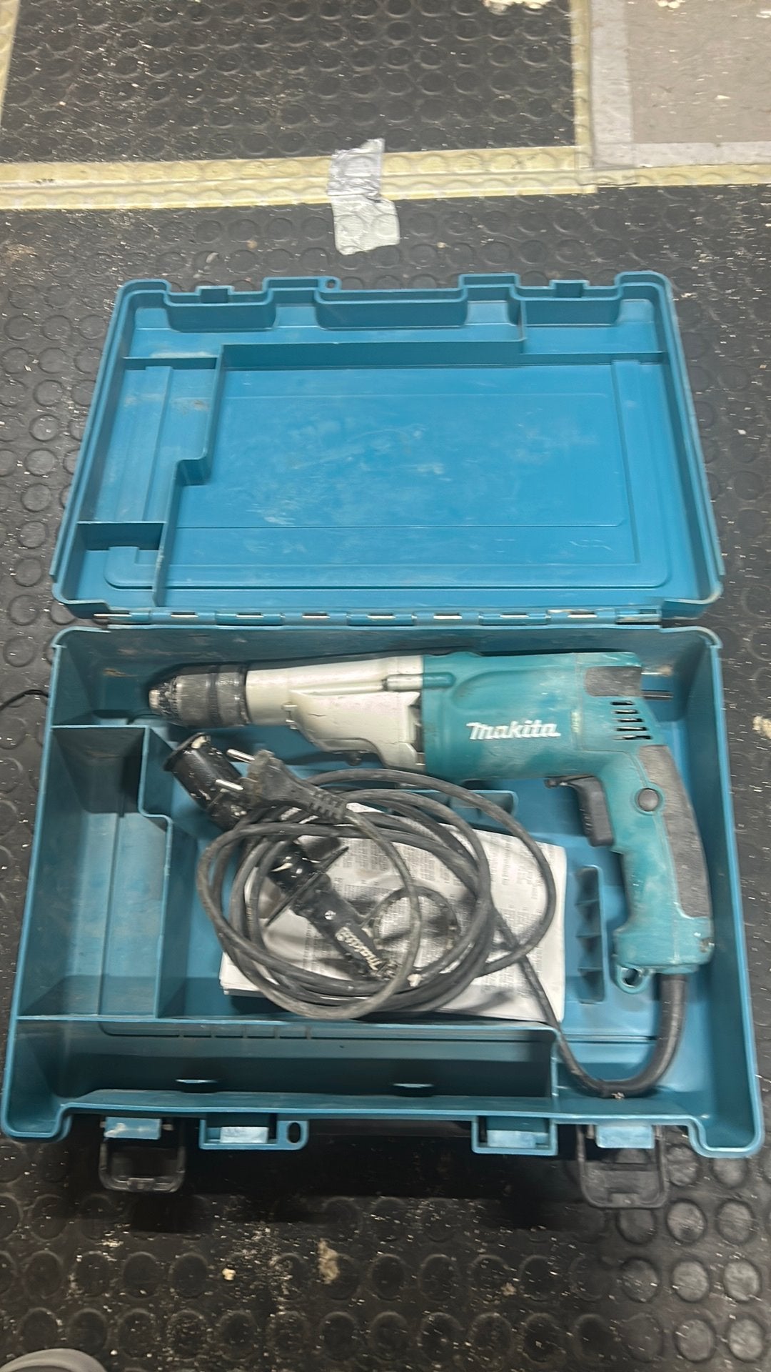 Makita boormachine, Boormachine, 600 watt of meer, Variabele snelheid, Ophalen of Verzenden