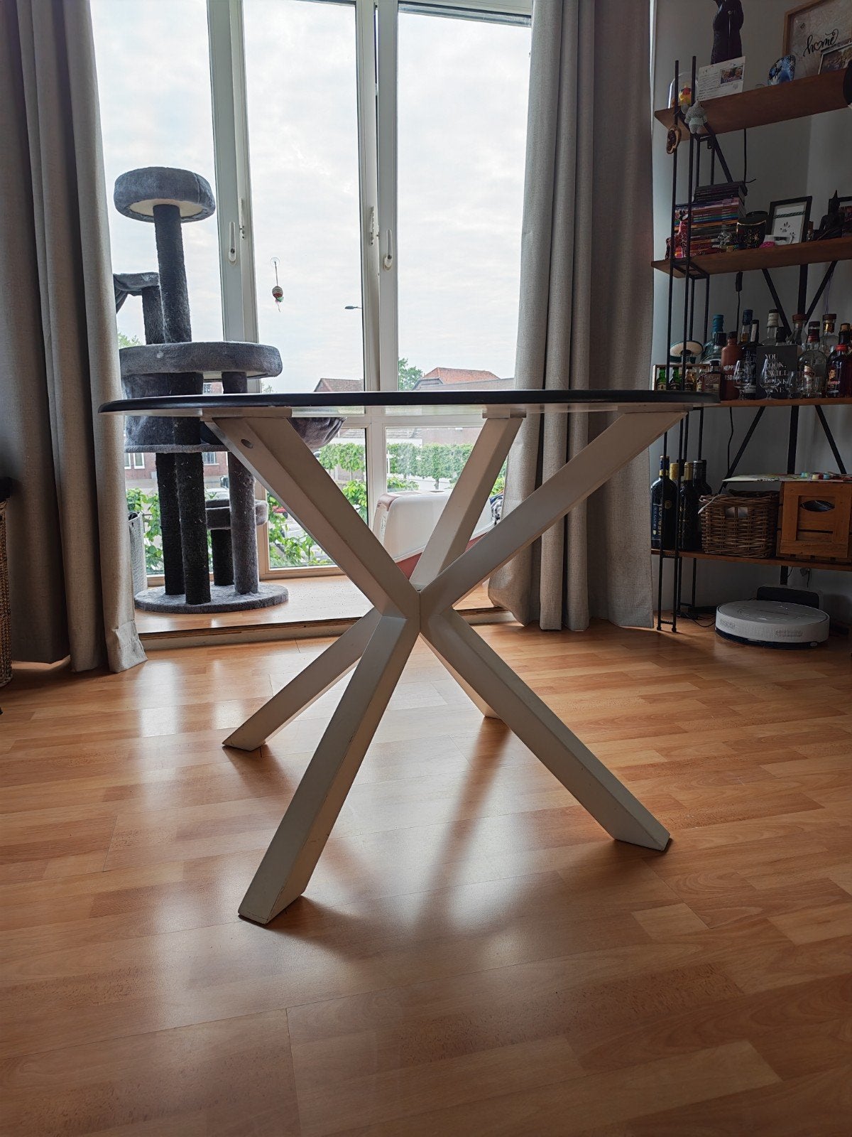 Ronde eettafel zwart blad, wit onderstel (108 cm), Ophalen