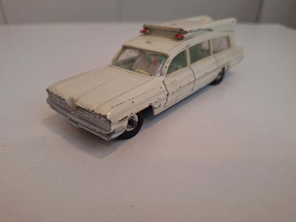 Dinky Toys Superior Criterion Ambulance (nr. 263), Ophalen of Verzenden, Gebruikt, Auto, Dinky Toys