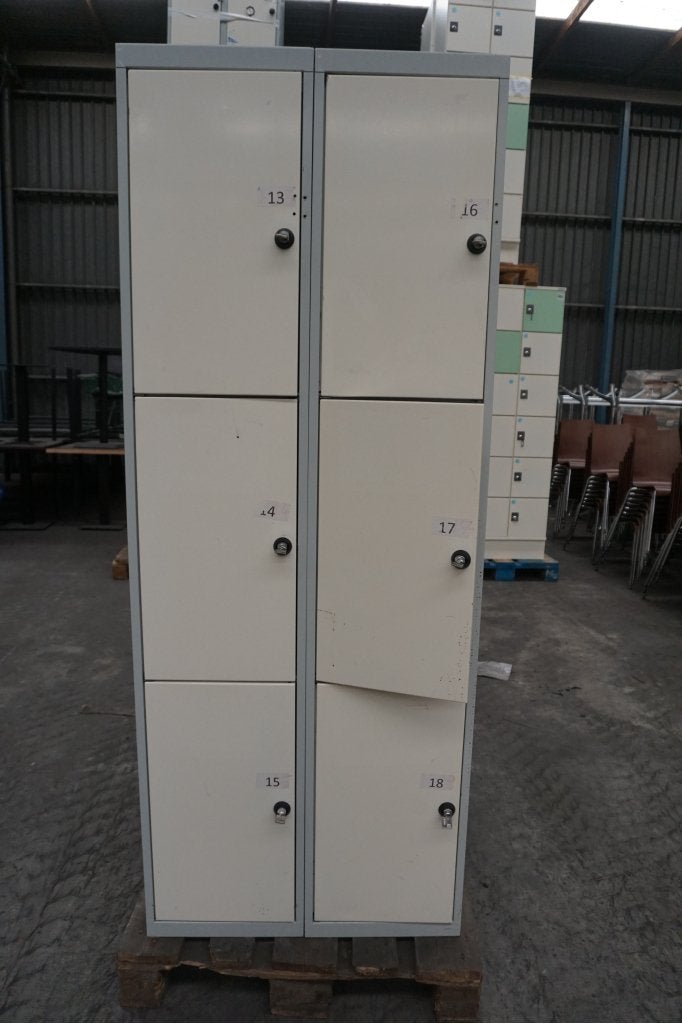 Locker lockerkasten met geldsysteem - mist 2 sloten, Niet ingevuld, Gebruikt, Niet ingevuld, Ophalen of Verzenden
