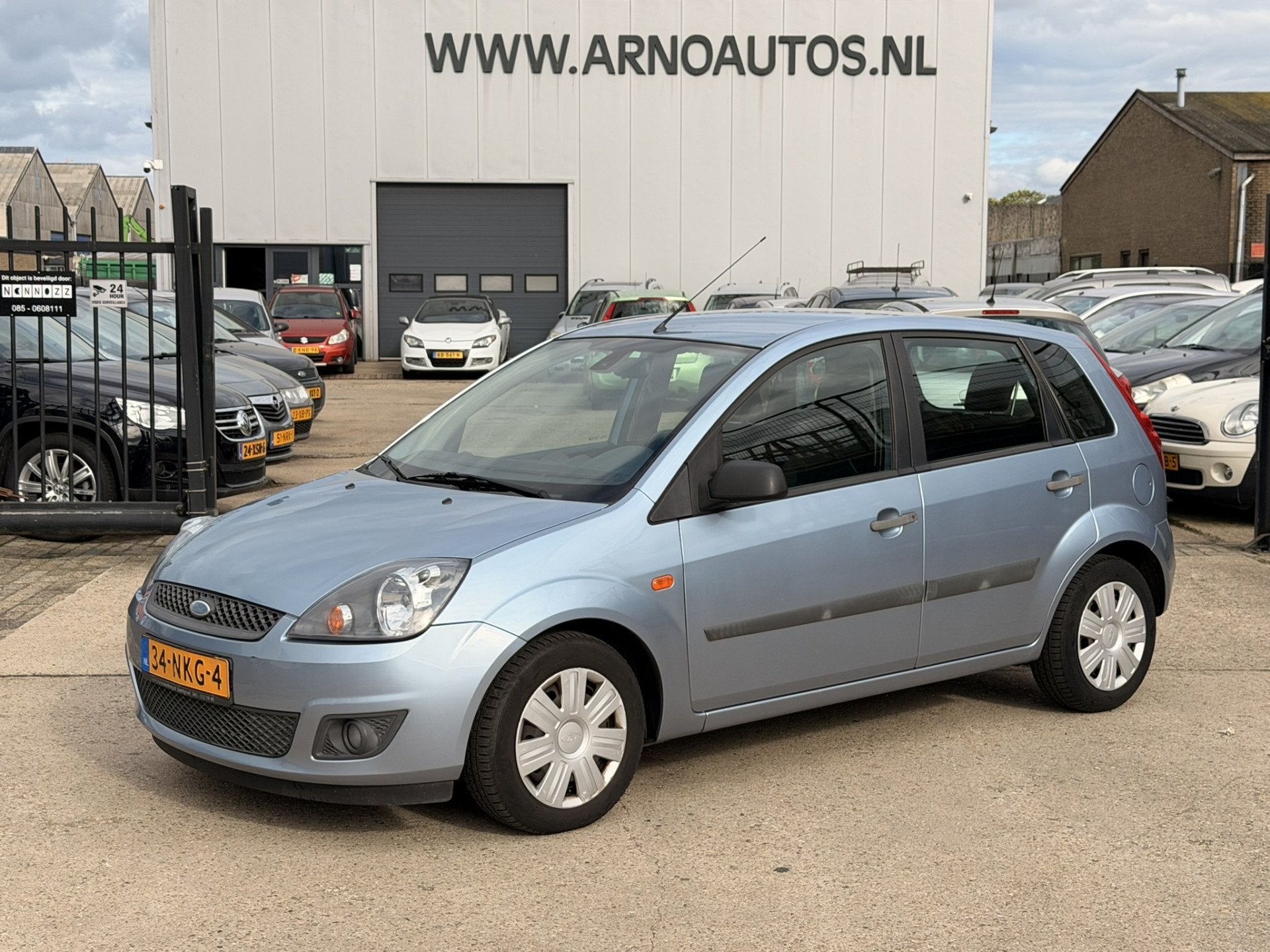 Ford Fiesta 1.4-16V Ambiente 5-DEURS, AIRCO, APK TOT 03-10-2, Auto's, Voorwielaandrijving, Elektrische ramen, 4 cilinders, Handgeschakeld