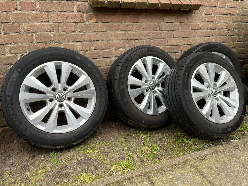 VW velgen (Toronto) met Michelin Primacy 4 zomerbanden, Gebruikt, 16 inch, Banden en Velgen, Personenwagen