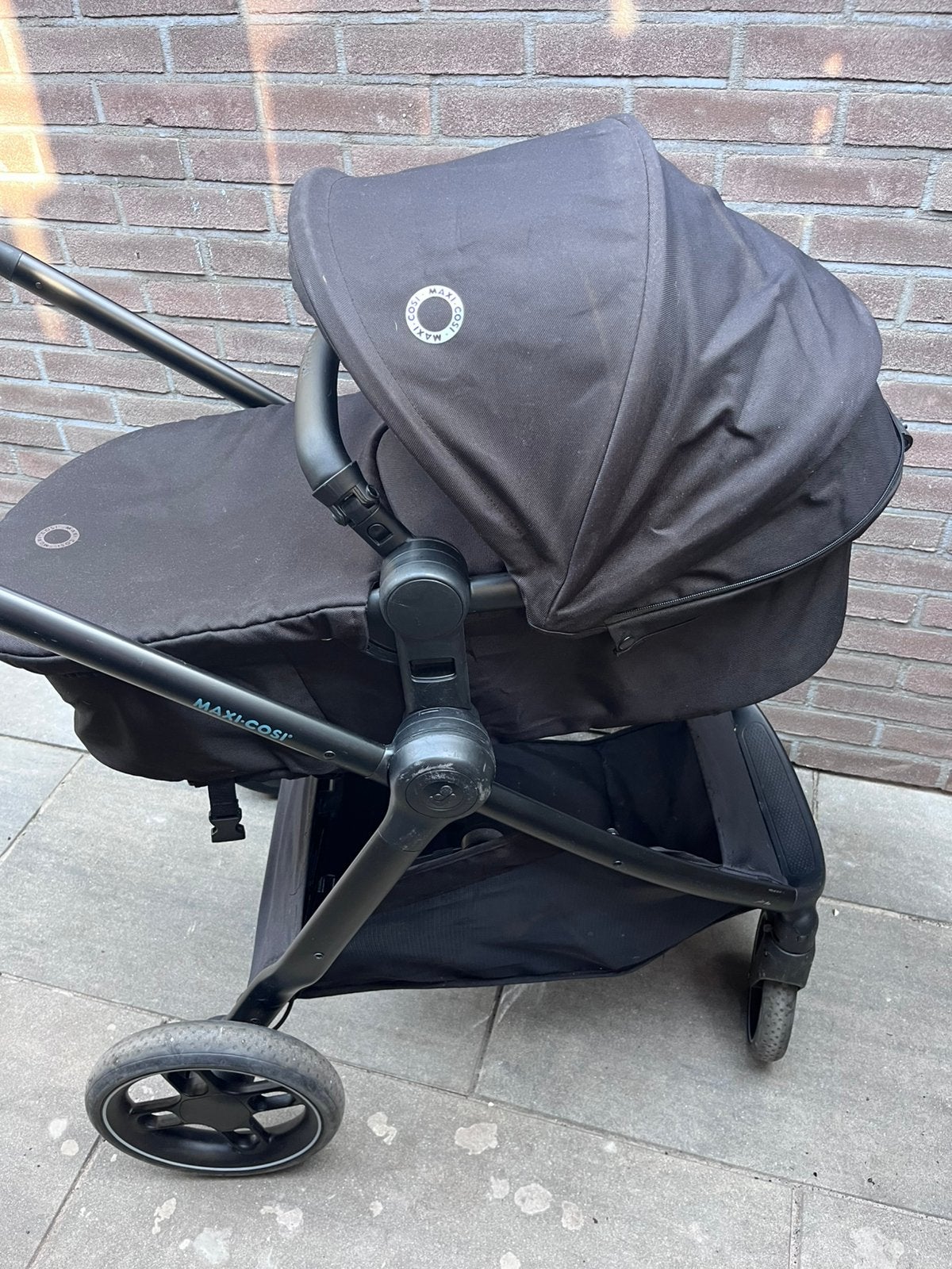 Zwarte 2 in 1 kinderwagen/ buggy merk maxi-cosi, Kinderen en Baby's, Buggy's, Ophalen, Gebruikt, Maxi-Cosi, Verstelbare rugleuning