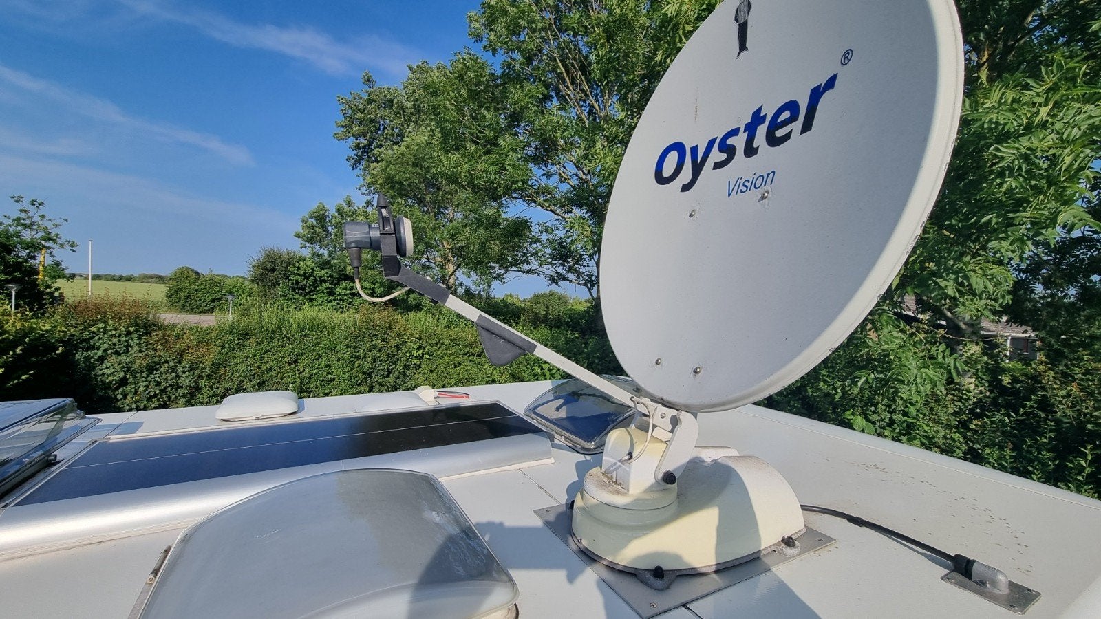 Satellietschotel Oyster, automatisch, 85cm, Caravans en Kamperen, Camper-accessoires, Ophalen, Gebruikt