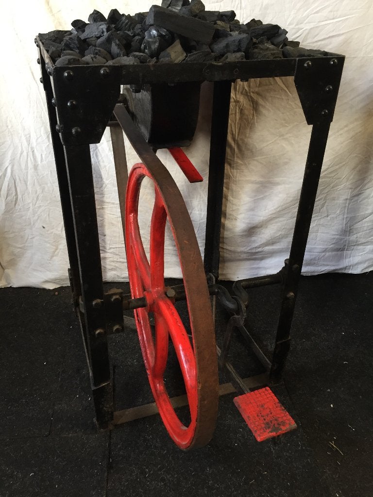 Smidsvuur met voetbediende ventilator, Ophalen, Gebruikt, Overige typen, Overige merken