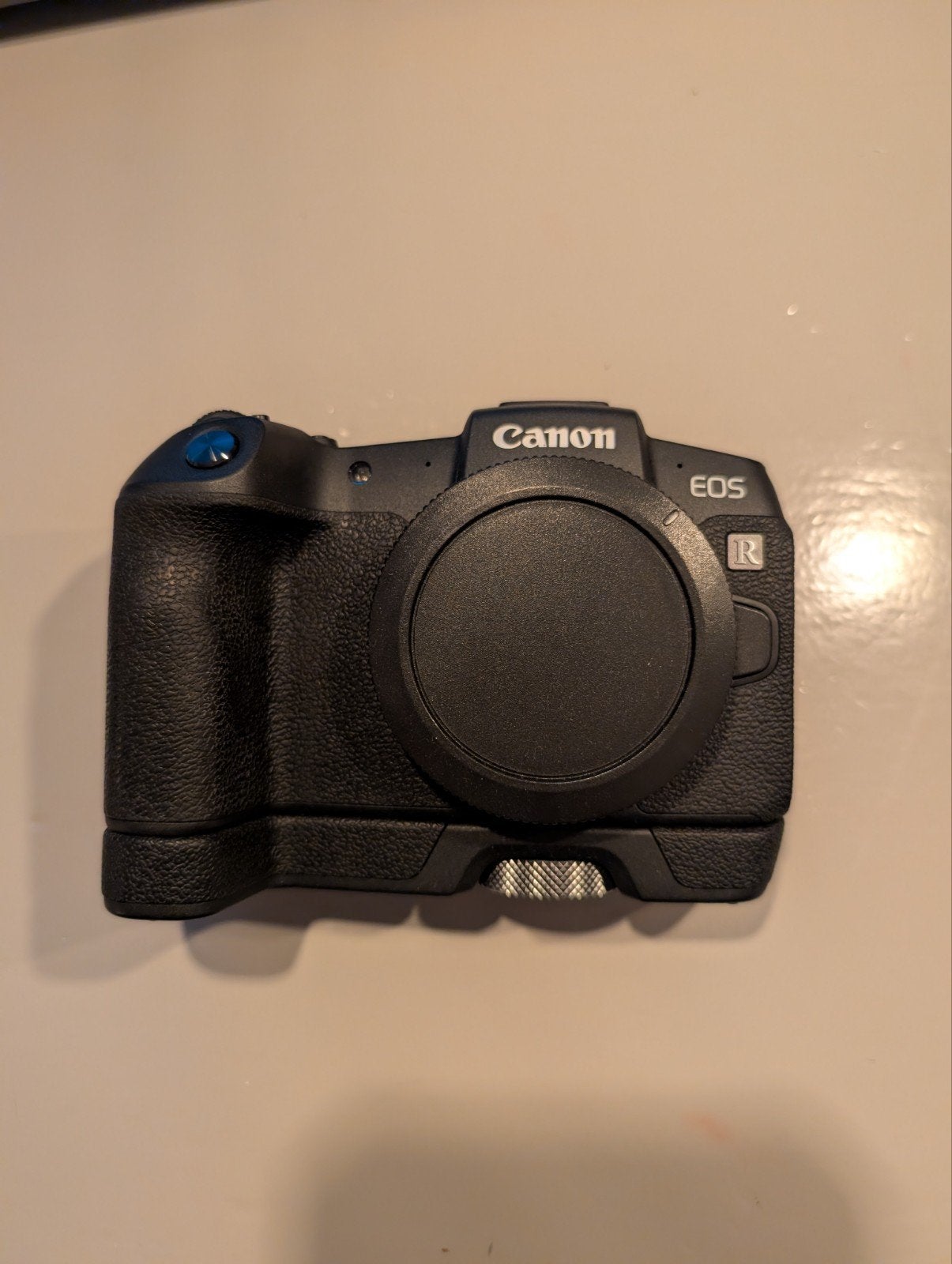 Canon EOS RP met extender grip, 5 accu's en SmallRig cage, Ophalen, Canon, Accu, Zo goed als nieuw