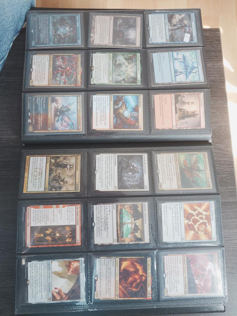 Map met magic kaarten. enkele duurder kaarten + playsetjes, Ophalen of Verzenden, Meerdere kaarten