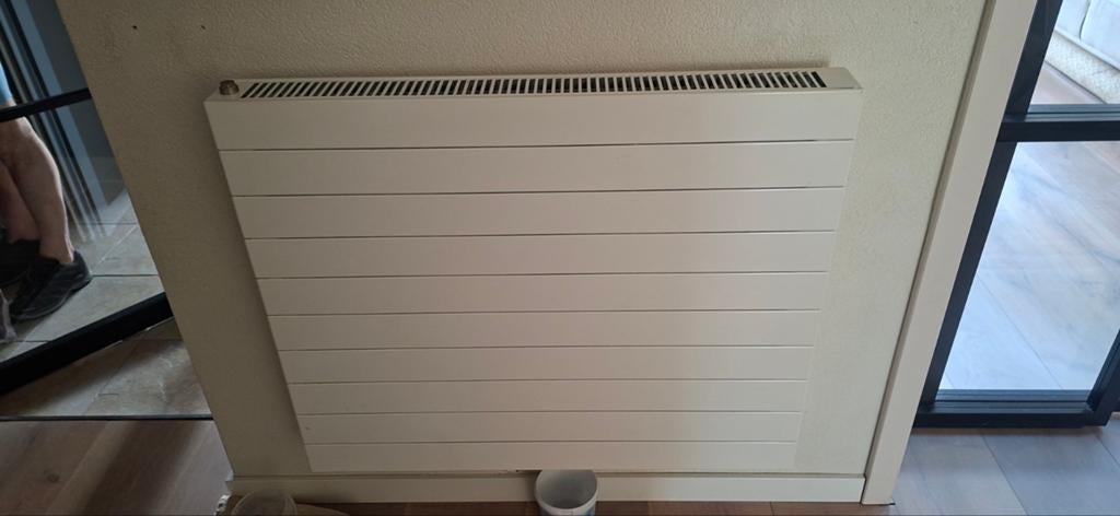 Radiator met onderaansluiting - 90x75x9 cm - Prima staat, Ophalen, 30 tot 80 cm, Radiator, Zo goed als nieuw