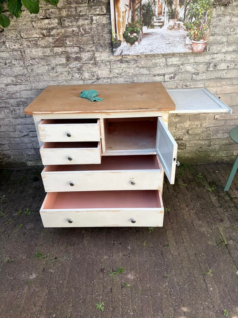 Oude commode/ kastje., Kinderen en Baby's, Kinderkamer | Commodes en Kasten, Ophalen, Gebruikt, 50 tot 70 cm, 100 cm of meer