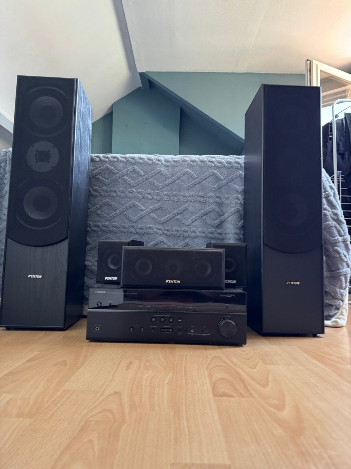 Yamaha surround amplifier met fenton speakerset