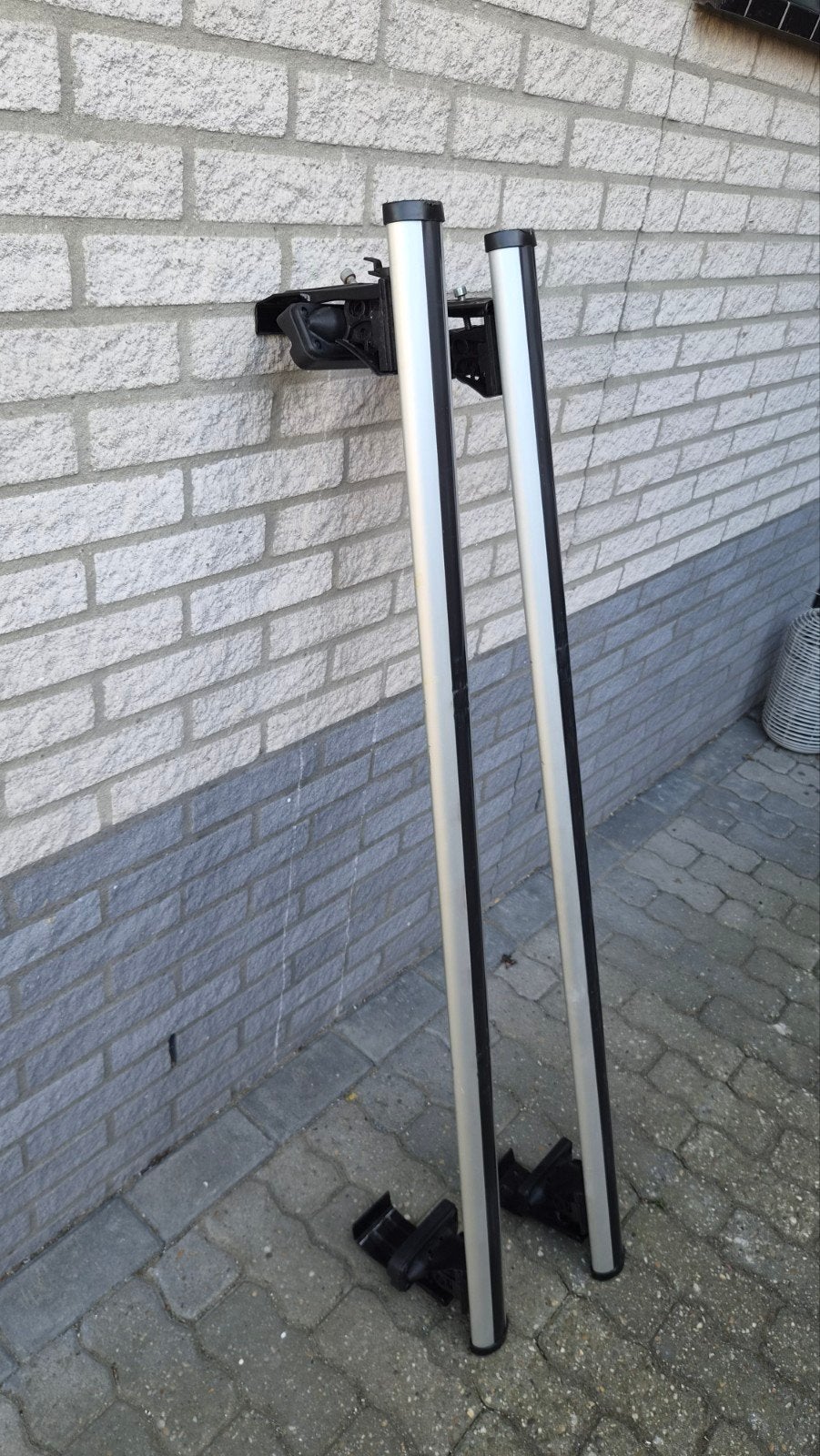 Farad universele dakdragers, Ophalen