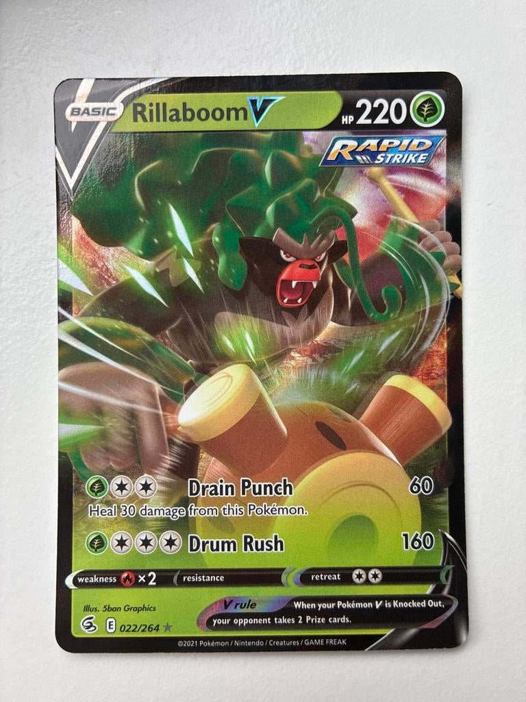 Pokémon Kaart: Rillaboom V (Rapid Strike) - Zo goed als nieu, Ophalen of Verzenden, Zo goed als nieuw, Losse kaart, Foil