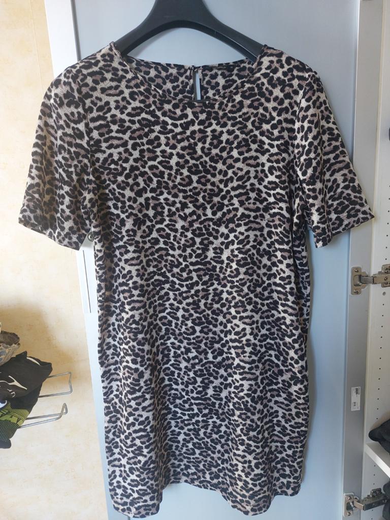Leuk tuniek/jurk maat 38 only, Kleding | Dames, Grote Maten, Ophalen of Verzenden, Zo goed als nieuw, Zwart, Jurk