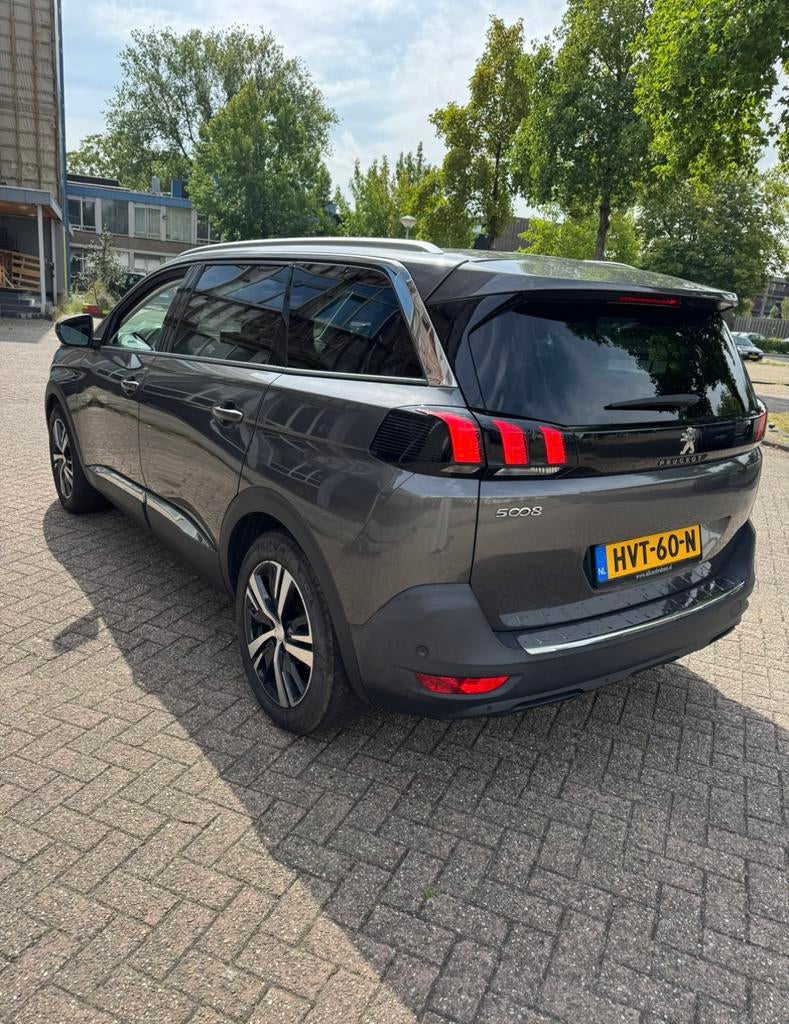 Peugeot 5008 1.2 Puretech 130pk S&S Eat8 2019 Grijs, Auto's, Peugeot, Particulier, Benzine, SUV of Terreinwagen, Automaat, Geïmporteerd