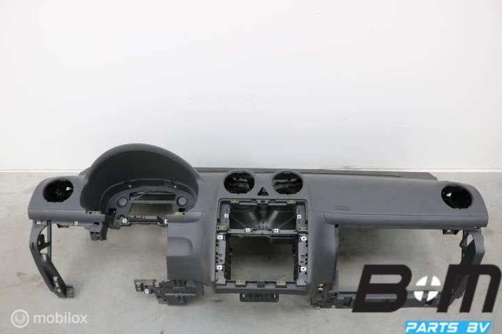 Dashboard VW Caddy 2K 2K1857003EE, Gebruikt