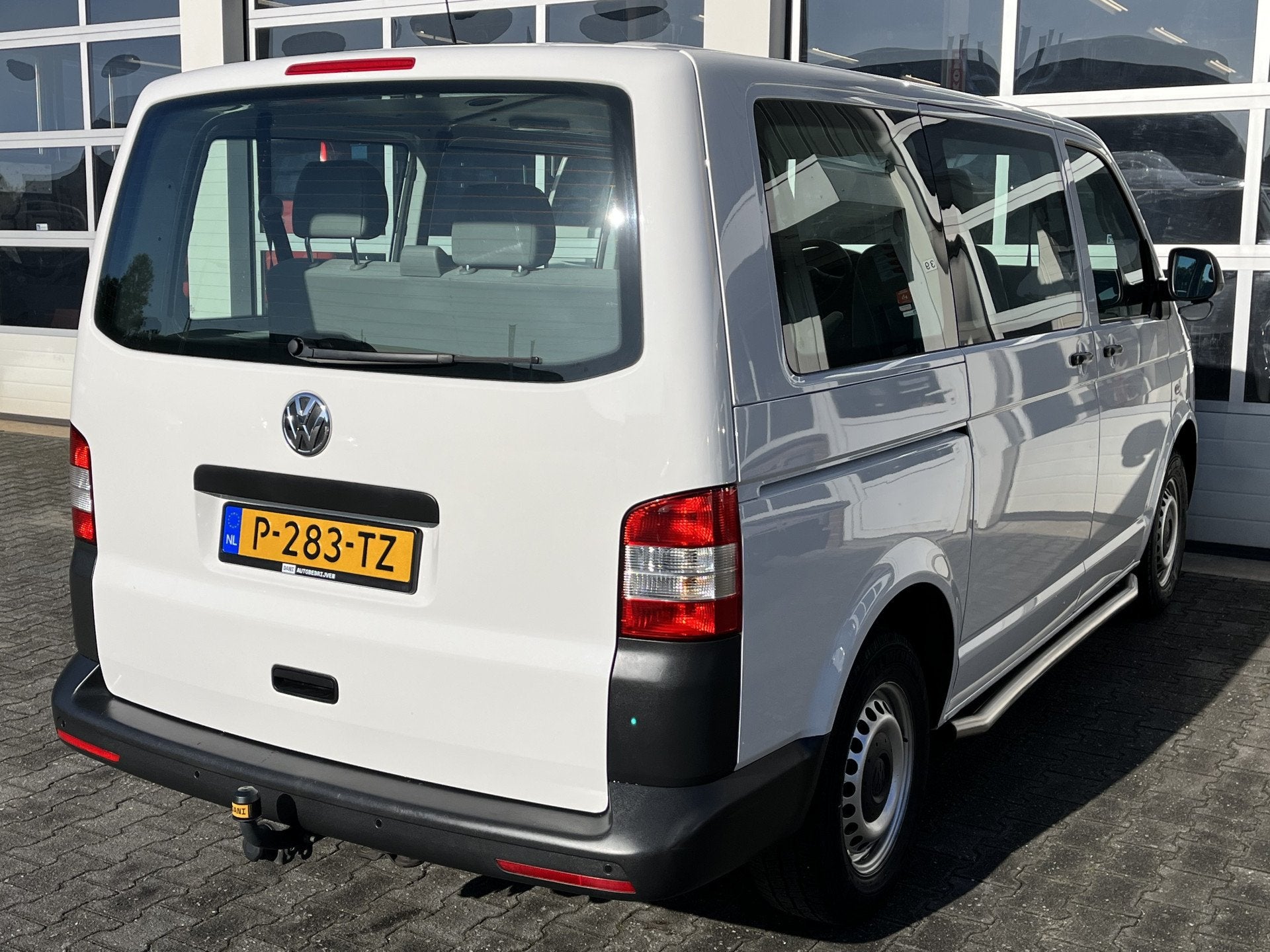 Volkswagen Transporter Kombi 2.0 TDI 140 pk DSG Automaat L1H, Auto's, Euro 5, Stof, Gebruikt, 255 €/maand