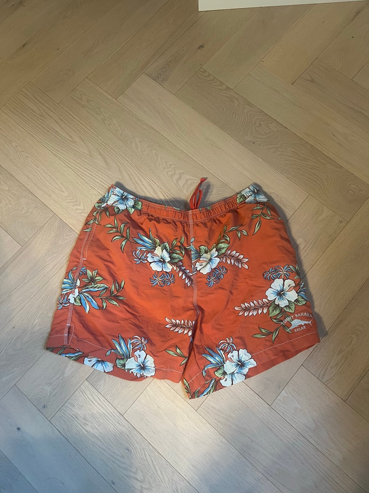 Tommy Bahama Zwemshort met bloemenprint - Oranje, Ophalen of Verzenden, Maat 52/54 (L), Oranje, Zwemshort