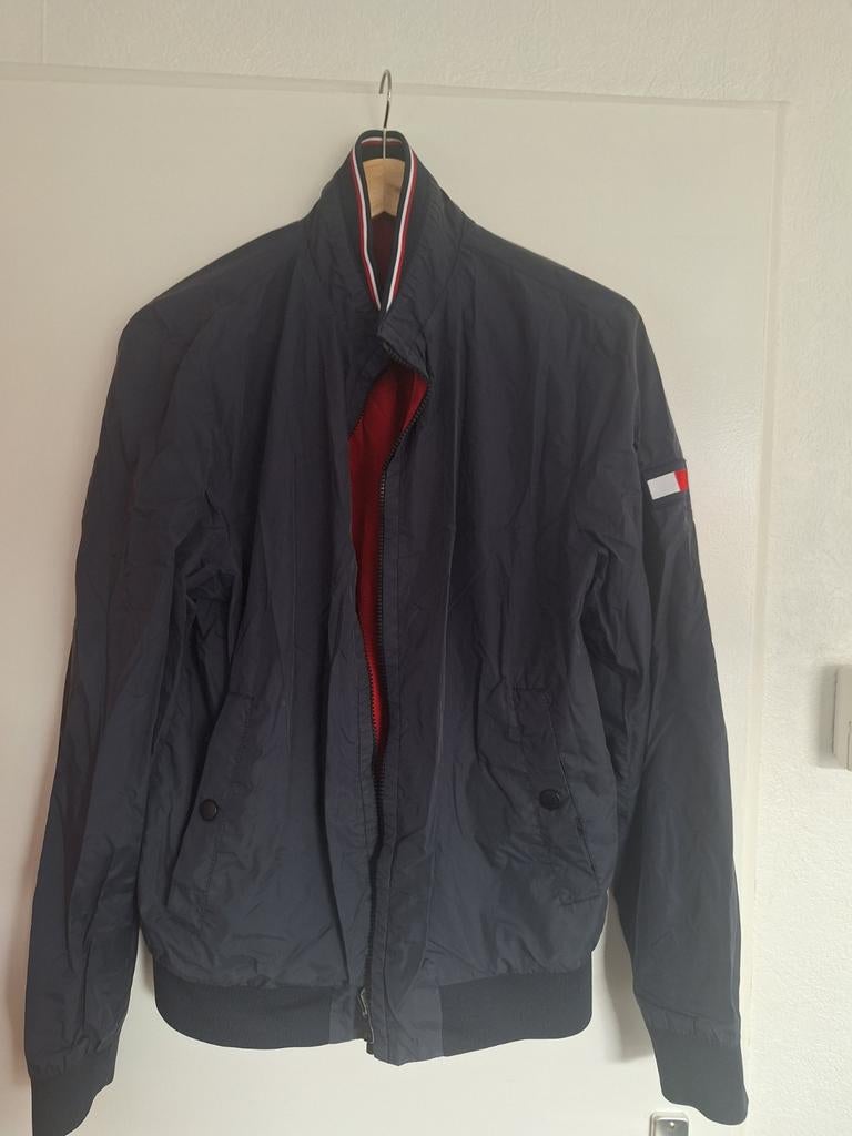 Tommy Hilfiger jas heren M, blauw/rood omkeerbaar, Kleding | Heren, Ophalen of Verzenden