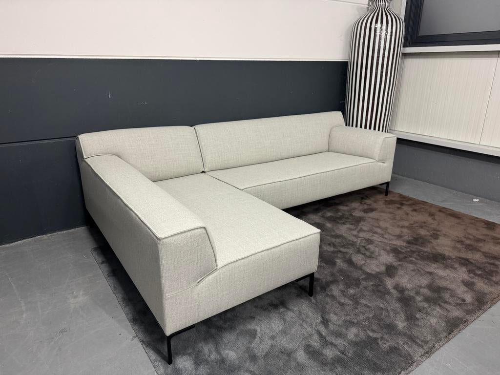 Nieuw Design on Stock Bloq hoekbank | Ploegwool 92, Huis en Inrichting, Banken | Bankstellen, Ophalen, 250 tot 300 cm, Design on Stock, Eyye, Rolf Benz, Artifort, Leolux, Pode