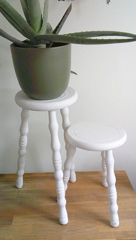 2 brocante oude plantenkrukjes melkkrukjes 2 maten, Ophalen