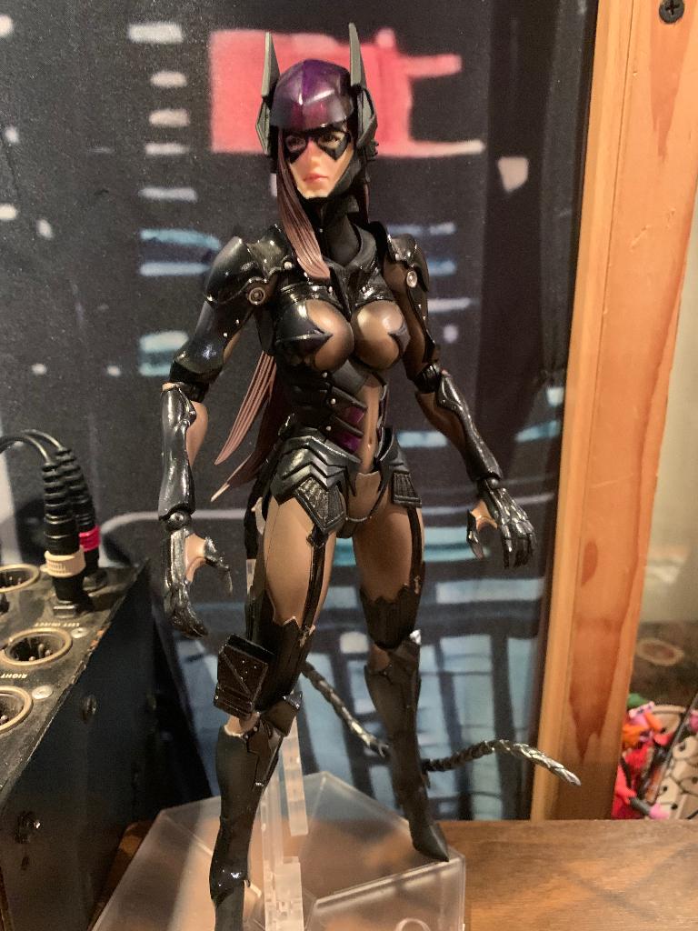 DC Comics 12" CATWOMAN design : Tetsuya Nomura, Verzamelen, Beelden en Beeldjes, Ophalen of Verzenden, Zo goed als nieuw, Fantasy