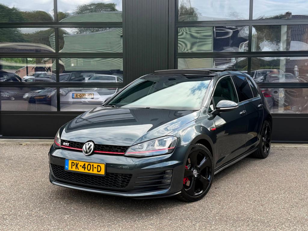 Volkswagen Golf 2.0 TSI GTI DSG Pano Stoelverw. 300PK+, Auto's, Volkswagen, Voorwielaandrijving, 450 kg, Gebruikt, Euro 6