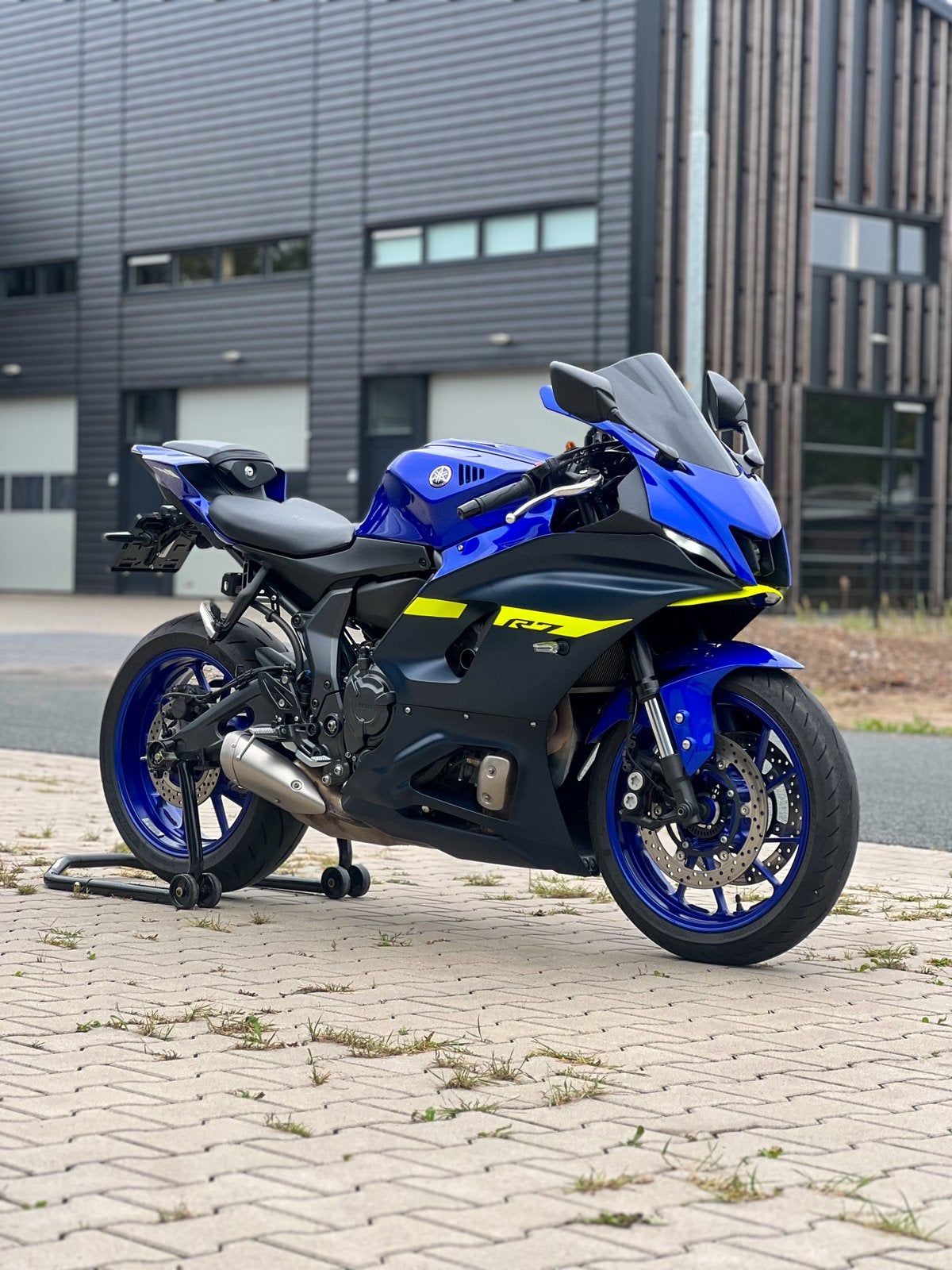 Yamaha R7 35kw | 2024 | 11887km | NIEUWSTAAT |, Motoren, 2 cilinders, LED Verlichting, Occasion, Bedrijf