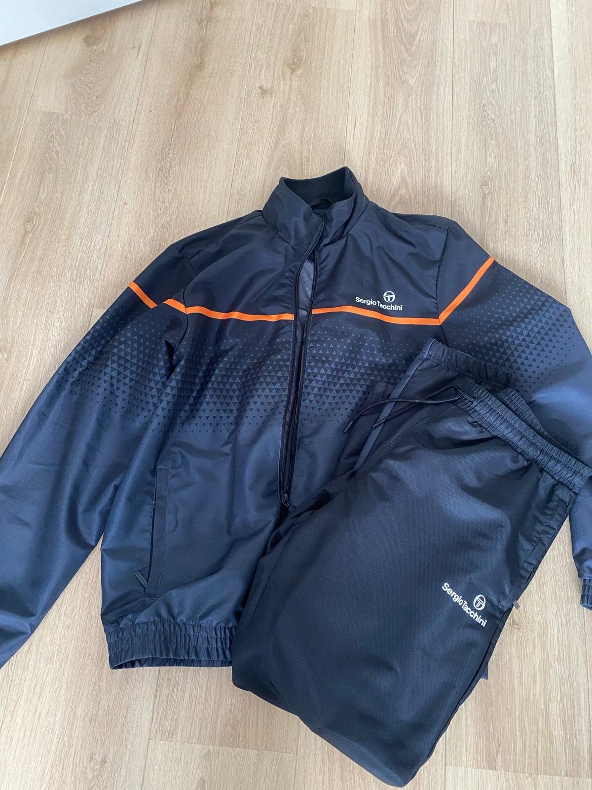 Sergio Tacchini trainingspak - Maat XL, Maat 56/58 (XL), Zo goed als nieuw, Algemeen, Verzenden
