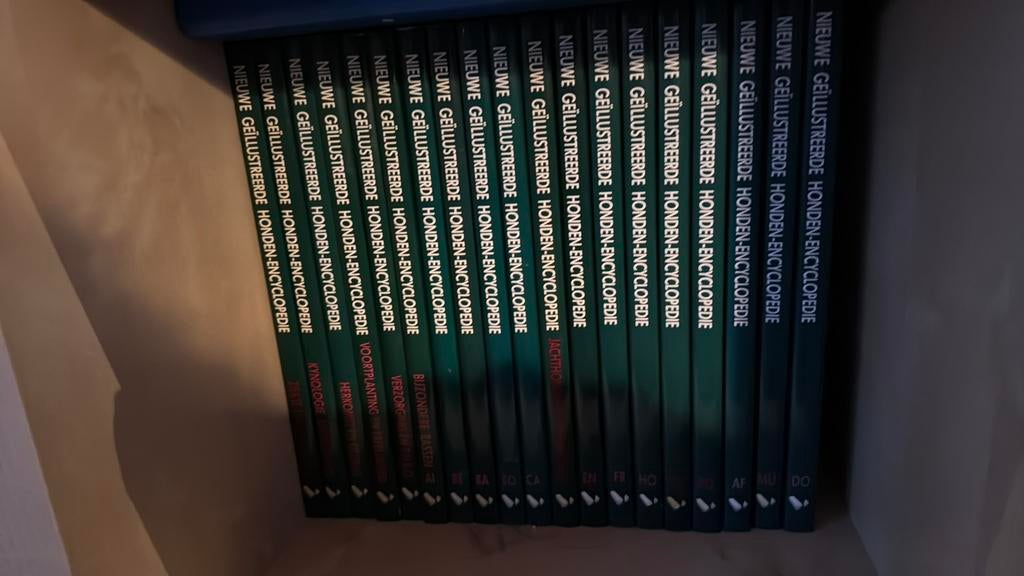 Complete encyclopedie reeks Hond, Boeken, Encyclopedieën, Ophalen of Verzenden, Zo goed als nieuw, Dieren, Complete serie