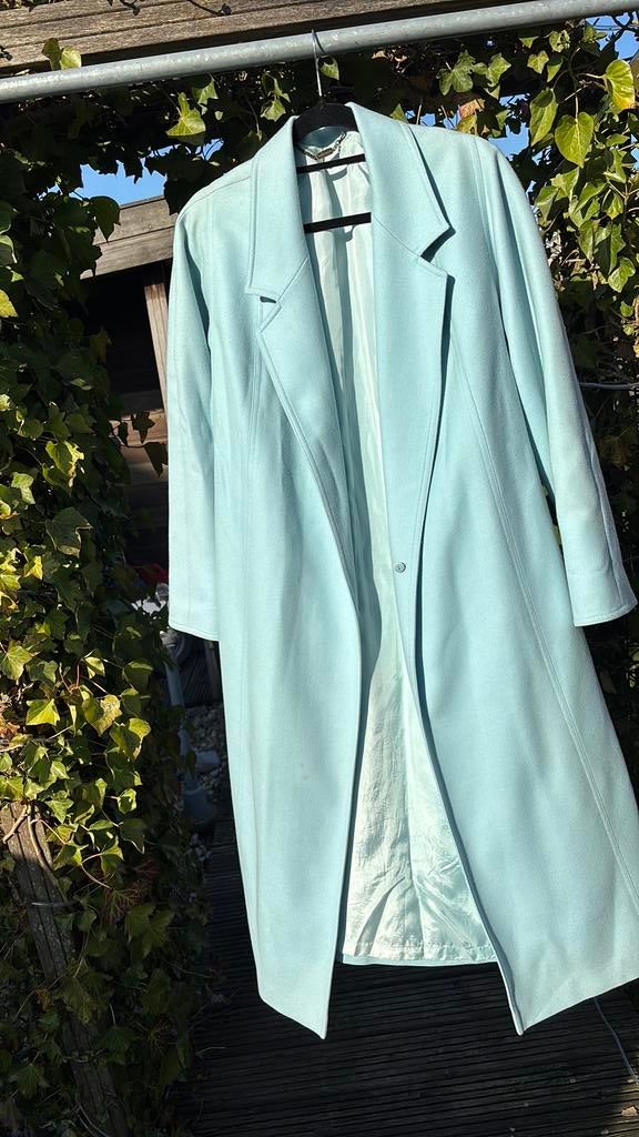 Wilken wollen babyblauwe vintage mantel, Kleding | Dames, Ophalen of Verzenden, Zo goed als nieuw, Maat 38/40 (M), Blauw