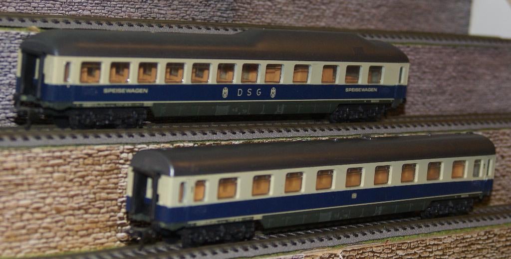 Lima rijtuig en restauratie rijtuig  DSG, Hobby en Vrije tijd, Modeltreinen | H0, Gelijkstroom, Wagon, Ophalen of Verzenden, Zo goed als nieuw
