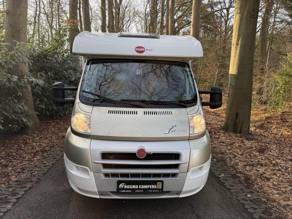 Bürstner Ixeo IT 664 Hefbed Airco Vast Bed 2011, Caravans en Kamperen, Campers, Airbags, Ringverwarming, Bürstner, 6 tot 7 meter