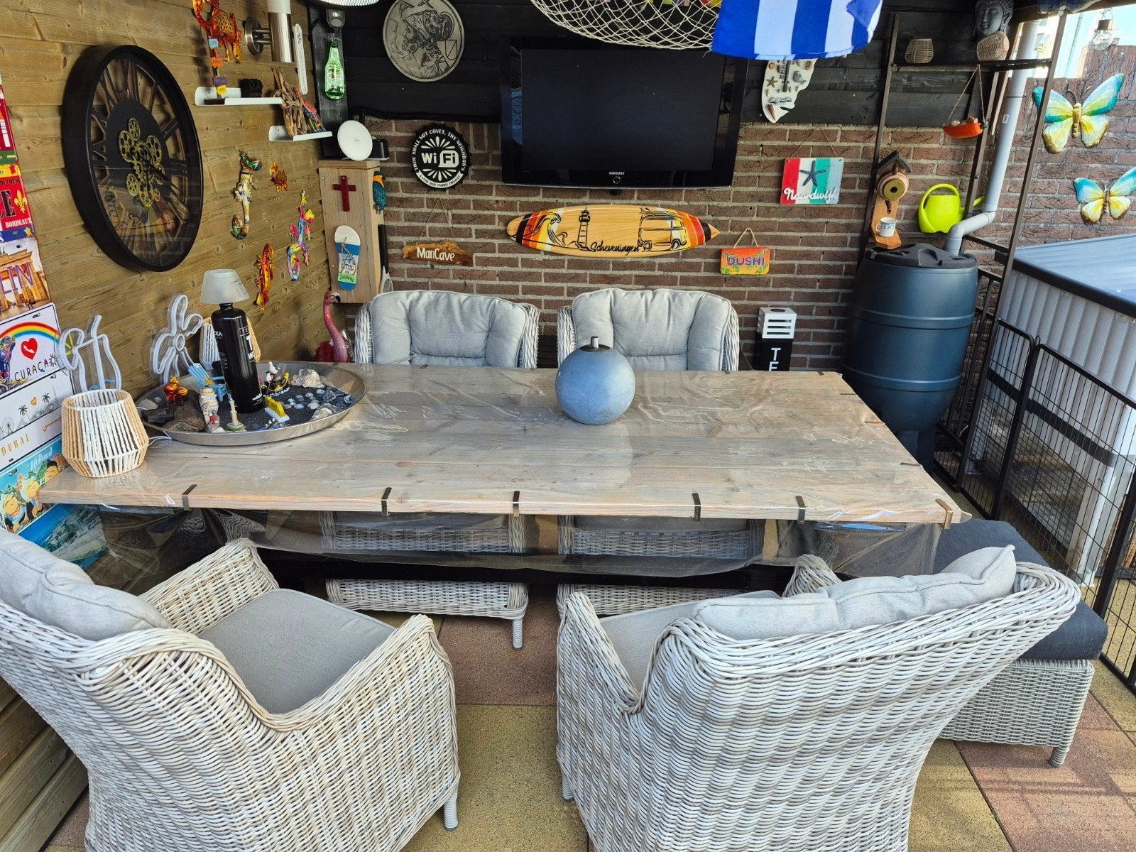 Complete tuinset met tafel en kussenbak op wieltjes, Ophalen, Overige materialen, Gebruikt, 6 zitplaatsen