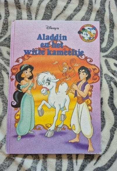 Disney Boekenclub Aladdin en het witte kameeltje, Boeken, Eén stripboek, Ophalen of Verzenden, Gelezen