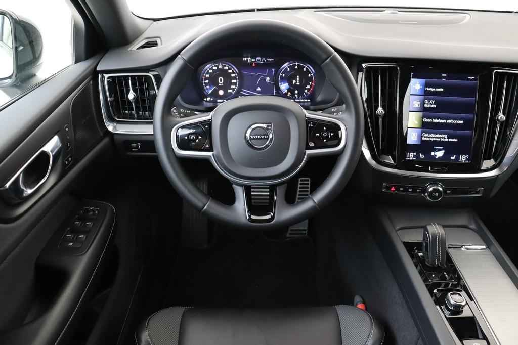 Volvo S60 B3 (M-HYBRID) R-DESIGN -HARMAN/KARDON|CAMERA|TREKH, Auto's, Volvo, 15 km/l, Euro 6, 4 cilinders, Origineel Nederlands