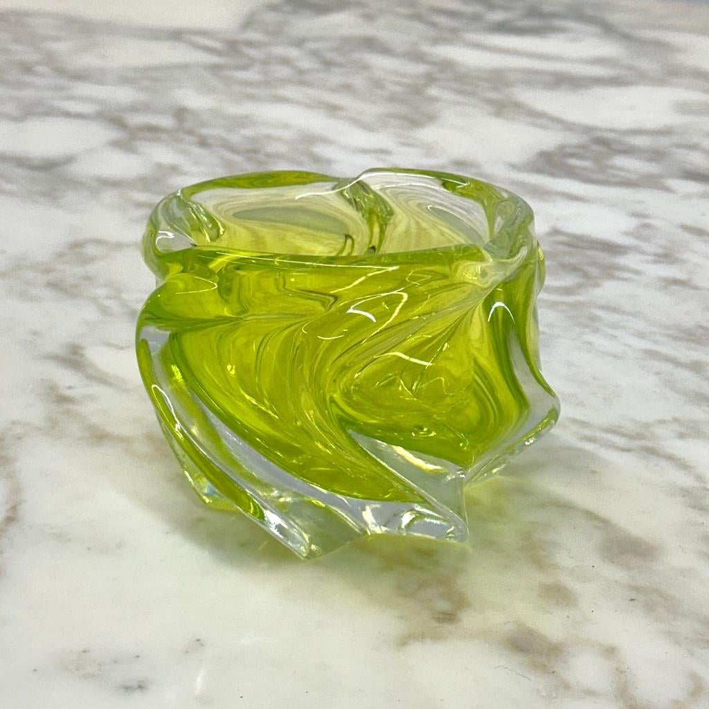 Gele glazen vintage schaal asbak Josef Hospodka, Antiek en Kunst, Antiek | Glas en Kristal, Ophalen of Verzenden