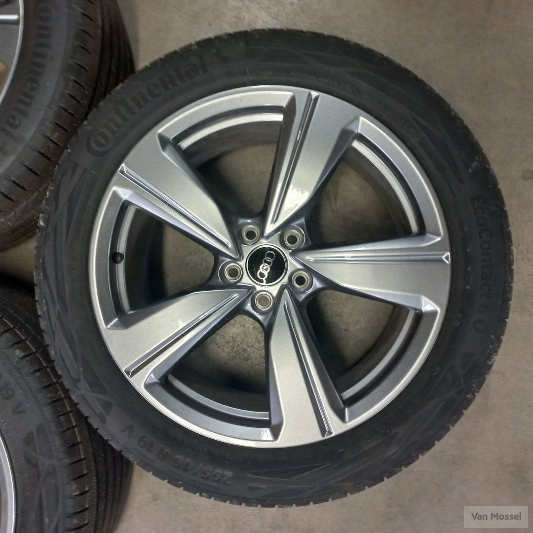 Audi Q5 Continental Eco Contact 6Q 255/45/R19 100V, 19 inch, Gebruikt, 255 mm, -