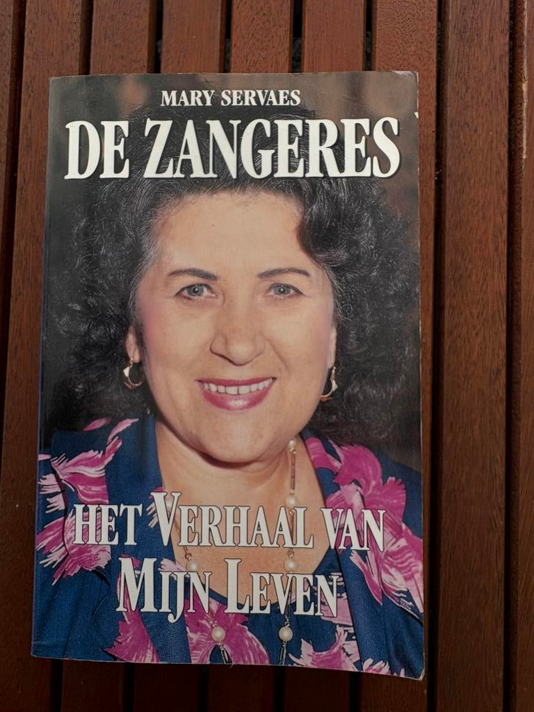 De zangeres, Boeken, Ophalen, Zo goed als nieuw